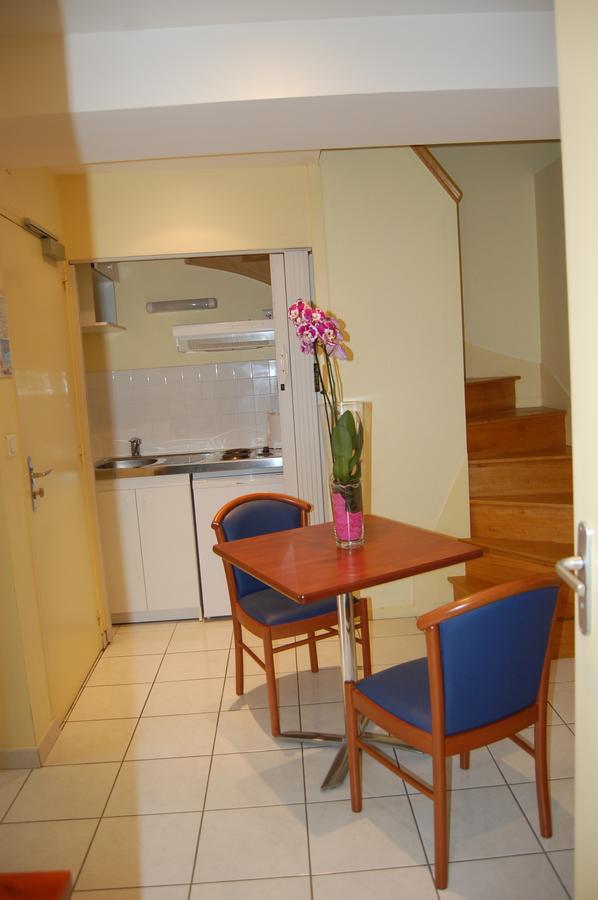Appart'Hotel La Suze Sur Sarthe Exterior foto